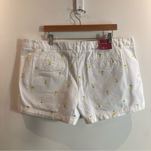 MERONA Sz 18 Embroidered Lemons Chino Style 3” Inseam Front Pockets Shorts NEW - Picture 4 of 8